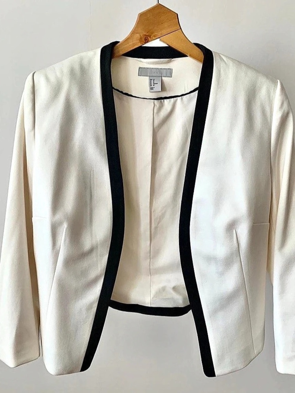 H&M Trimmed Open Front Blazer Size 10/M Like New